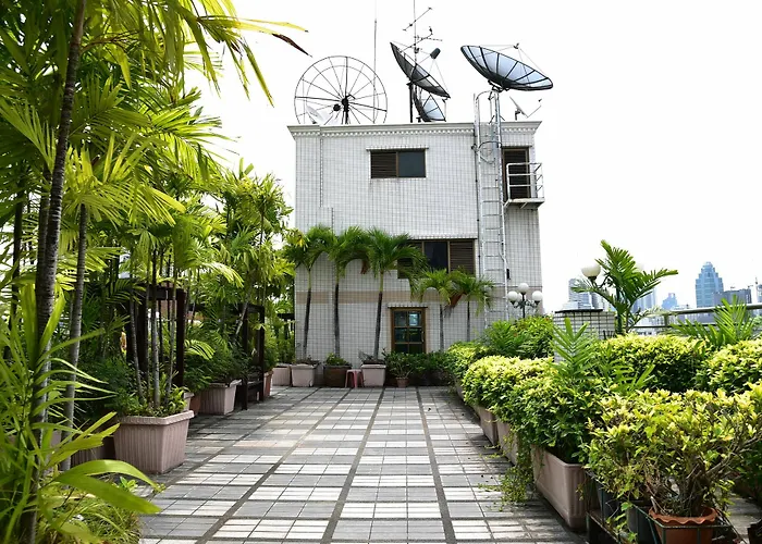 Platinum Hotel